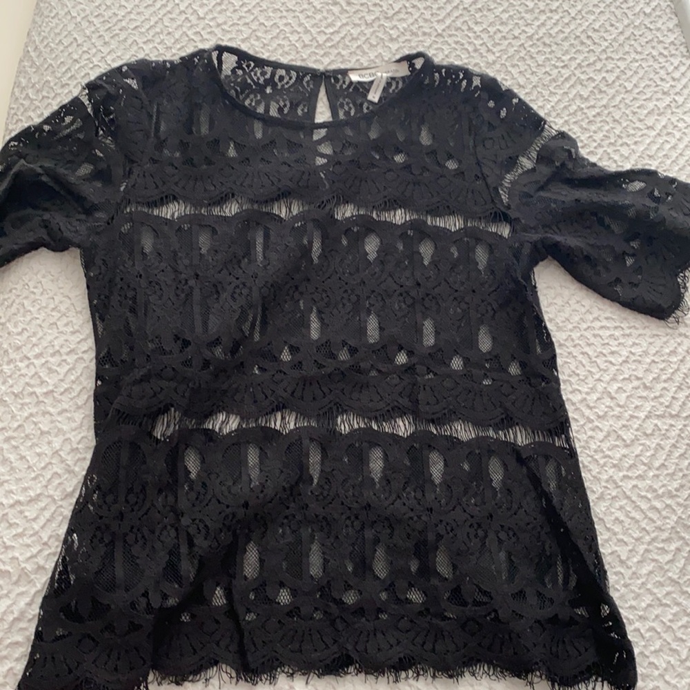 Lace 3 quarter sleeved top